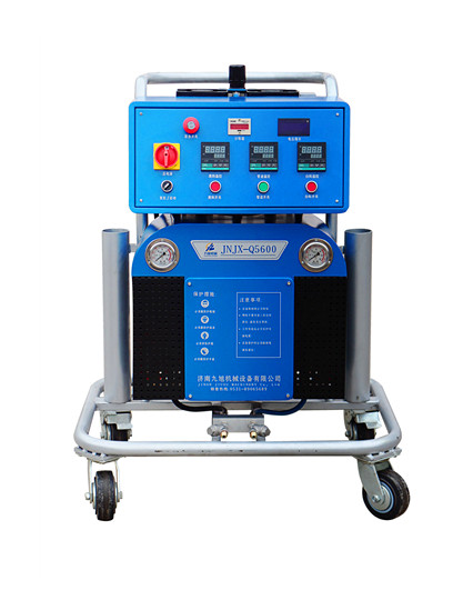 哪種噴涂機(jī)耐用適合防腐工程隊(duì)使用(圖1) Q5600型耐用的噴涂機(jī)